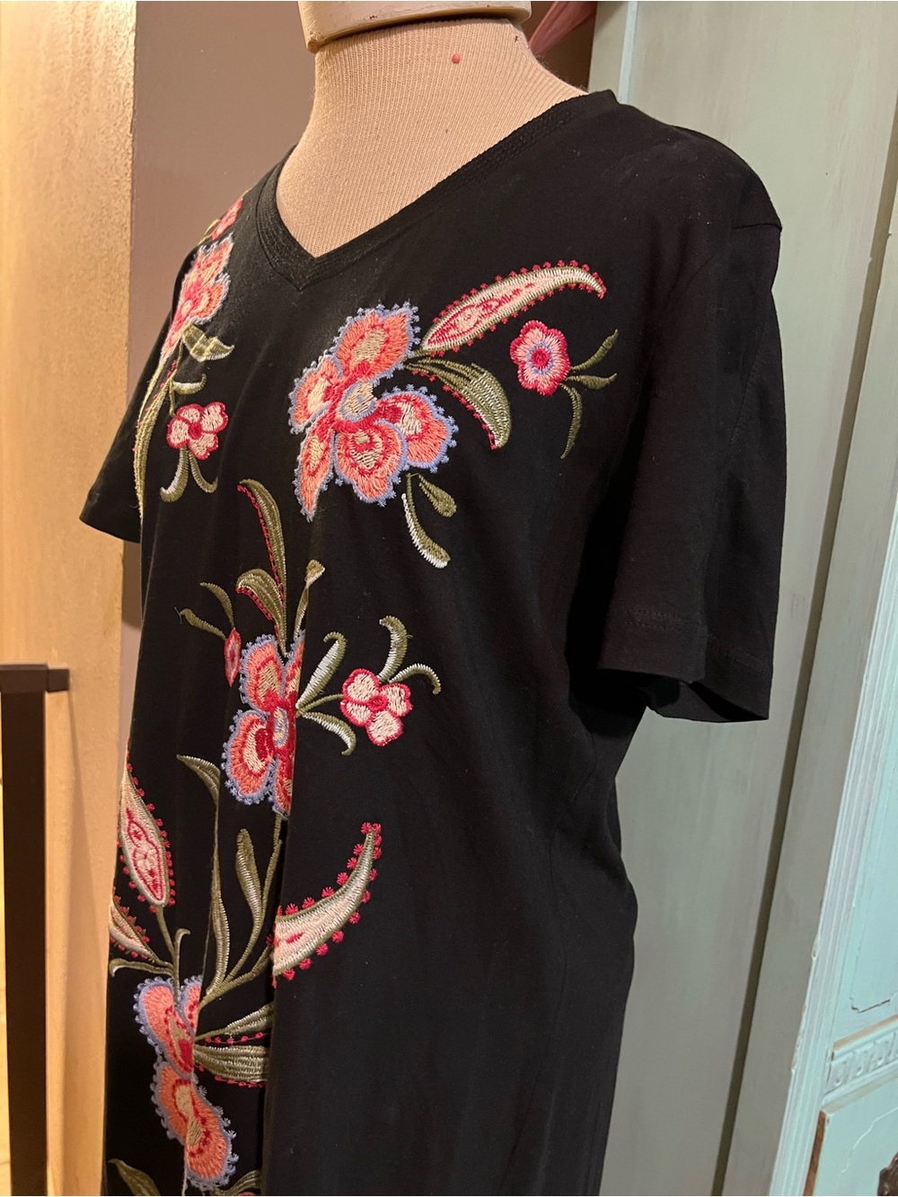 Johnny Was Libbi Trapunto Embroidered Midi T-Shirt Cotton Dress Black Sz Medium - Picture 5 of 11